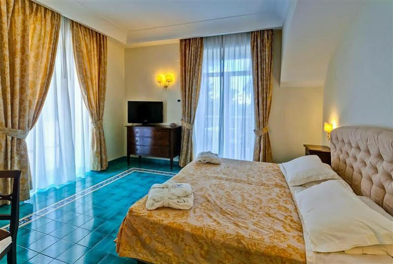 Hotel Regina Palace Terme Ischia Esterno foto
